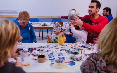 La creatividad en los niños: cómo los títeres despiertan su imaginación